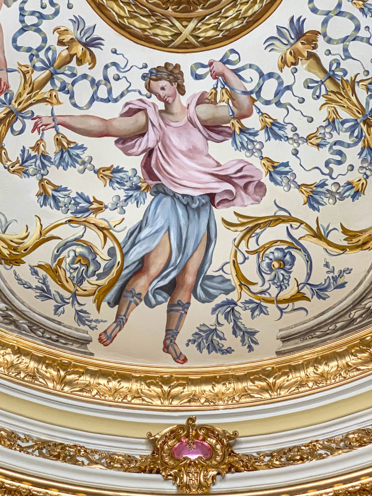 Fontainebleau — mural & fresco by Kim Delaney, Delaney Fine Finishes